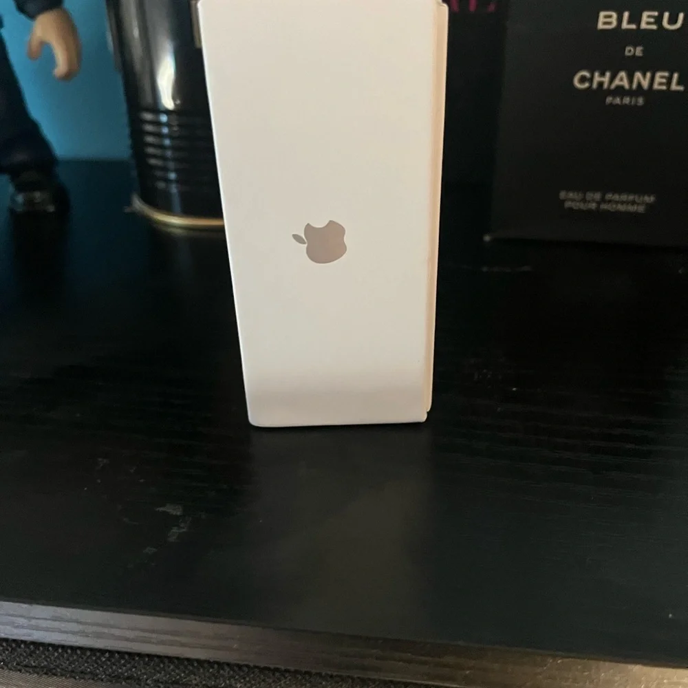Apple White Wireless Earbuds Gen 2